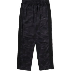 Pantalon de jogging COLOR CAMO logo métallique style survêtement, coupe décontractée — homme