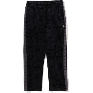 SOLID CAMO VELOUR METAL ONE POINT RELAXED FIT TRACK PANTS MENS